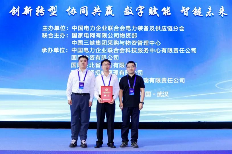 3472E38EABAD7E1AFDB43B4A29C_3A05D7D1_121A7.jpg?e=